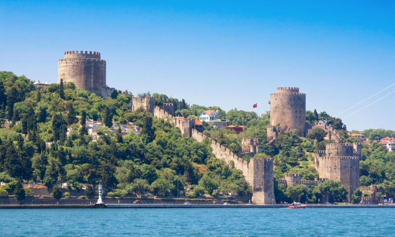 Hisar Kuleleri Kaç Katlı? Net Bilgi ve Mimari Detaylar [2026] - Kapak Görseli